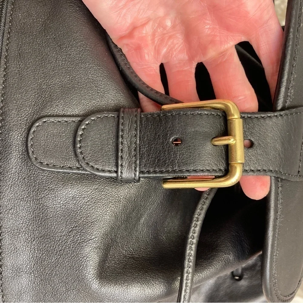 Coach 00539 black glovetan leather large vintage style backpack unisex